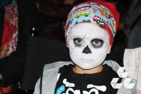 Halloween – Naschen bis die Spange wackelt Halloween - Naschen bis die Spange wackelt